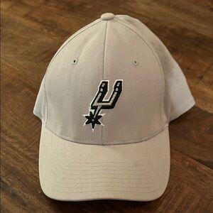 Nike San Antonio Spurs Gray Cap with Embroidered Logo